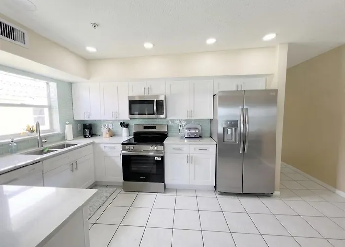 Sea Isles Unit P Front Private Elevator Holiday home Clearwater Beach